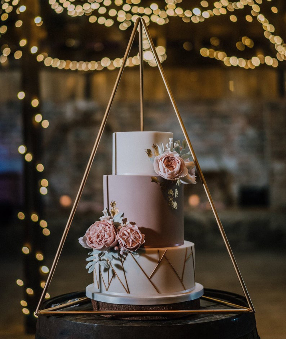 結婚式の目玉 ウエディングケーキのデザインアイディア 公式 四日市 三重 の結婚式場 ザ グランドティアラsenju